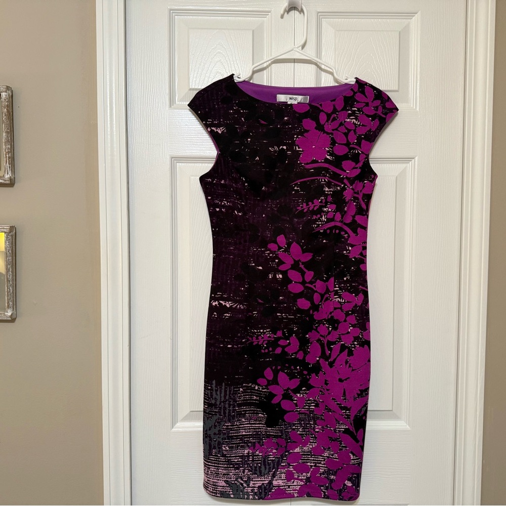Size 4 slim fit midi dress